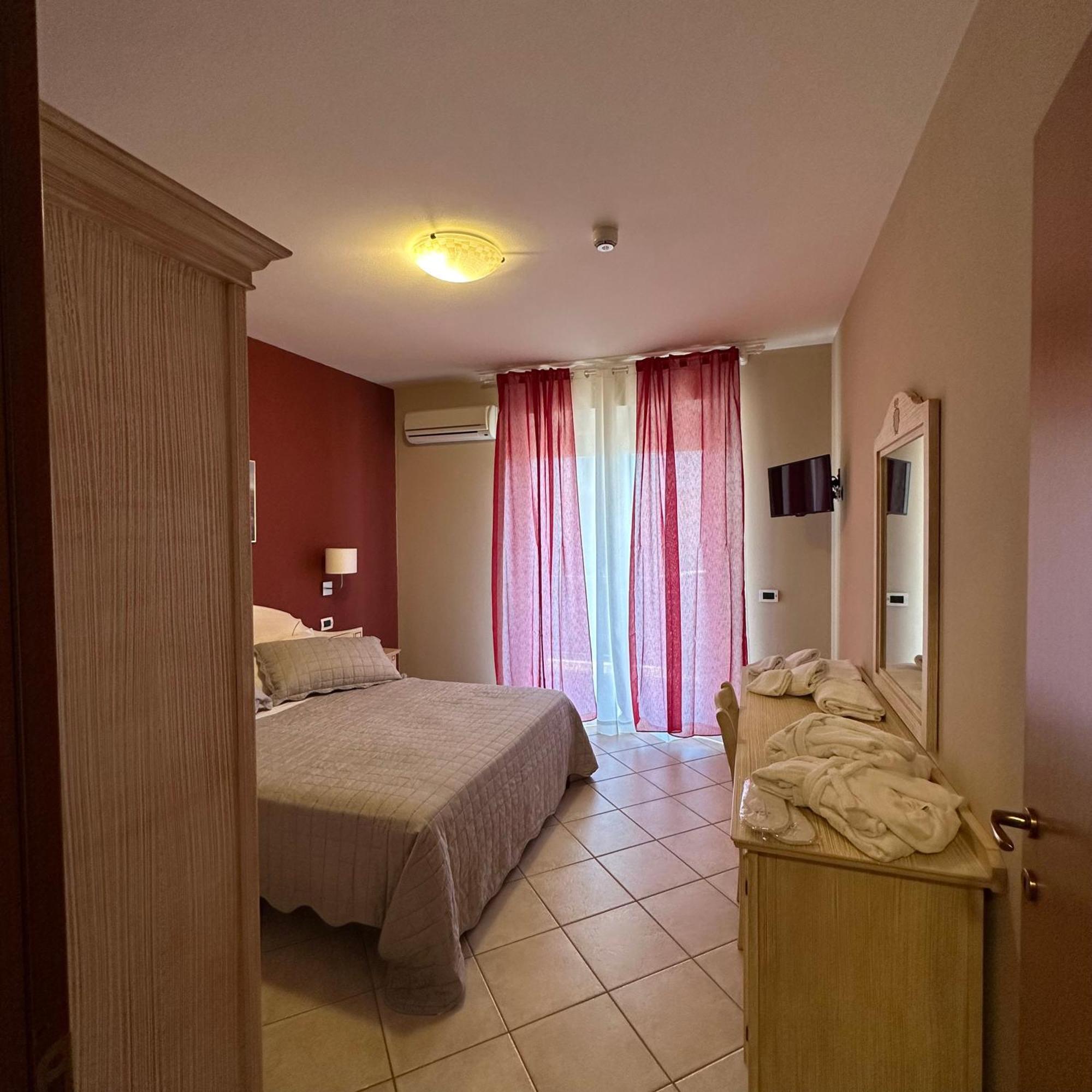 Le Residenze Di Santa Costanza - Le Dimore Apart otel San Vincenzo Dış mekan fotoğraf